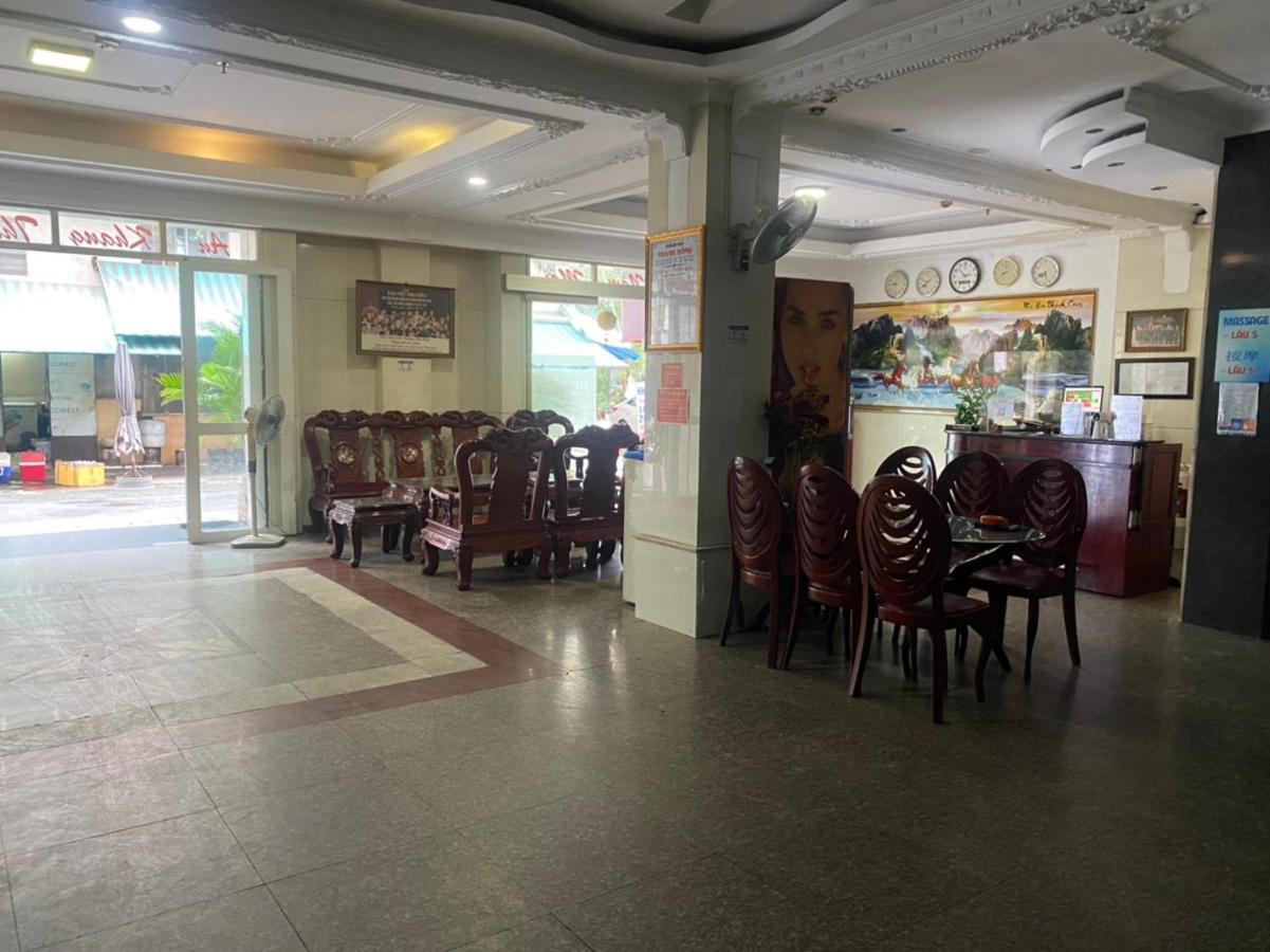 Khach San Thanh Hong Хошимин Экстерьер фото
